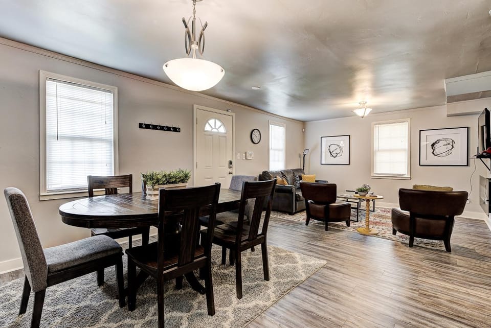 Indie Escape II-Stones throw to Plaza House in Oklahoma City