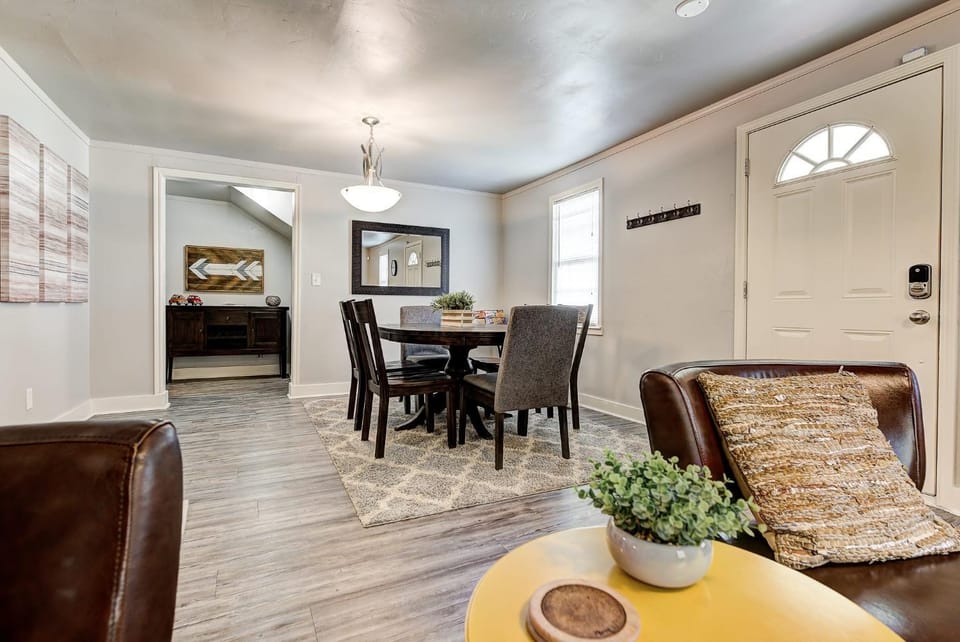 Indie Escape II-Stones throw to Plaza House in Oklahoma City