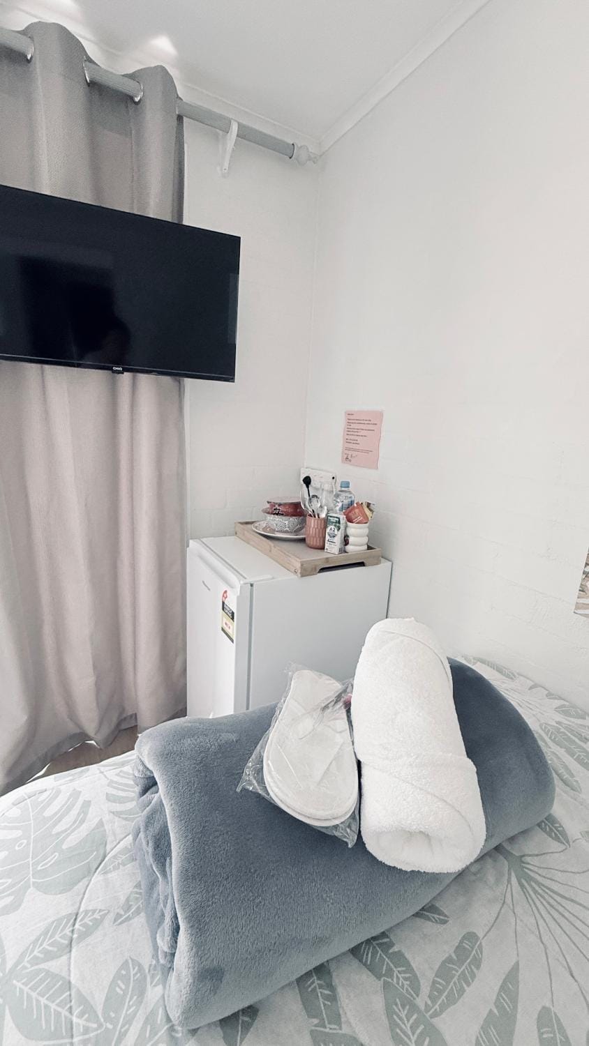 Garden View Homestay Single Ensuite Room Vacation rental in Batemans Bay
