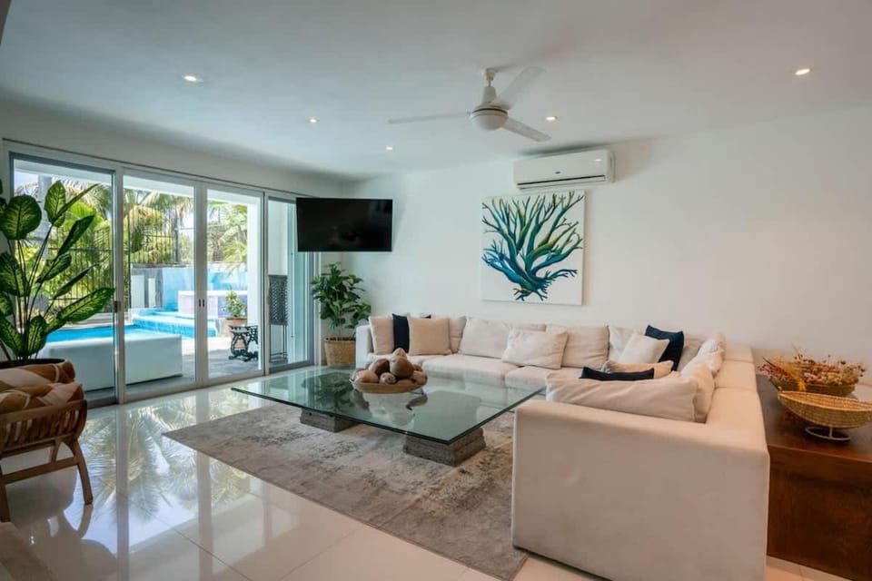 Casa Coco - 4BR | Private Pool | Hotel Zone House in Cancun