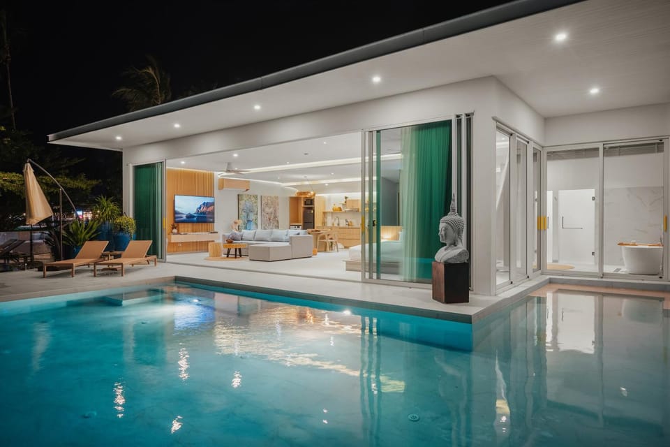 Pool view, Swimming pool