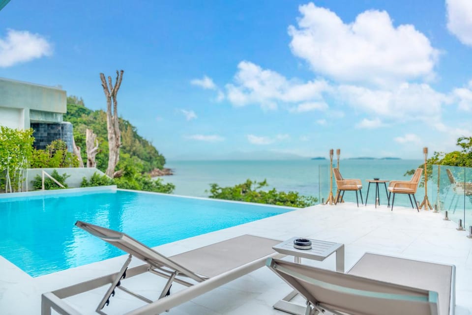 Seating area, Sea view, Swimming pool