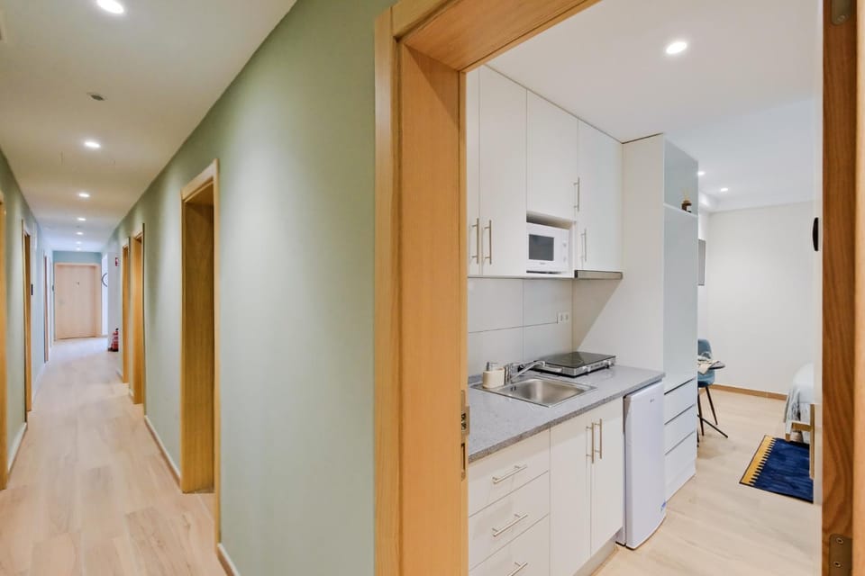 Lovely studio fully equipped near subway N7 Apartment in Lisbon