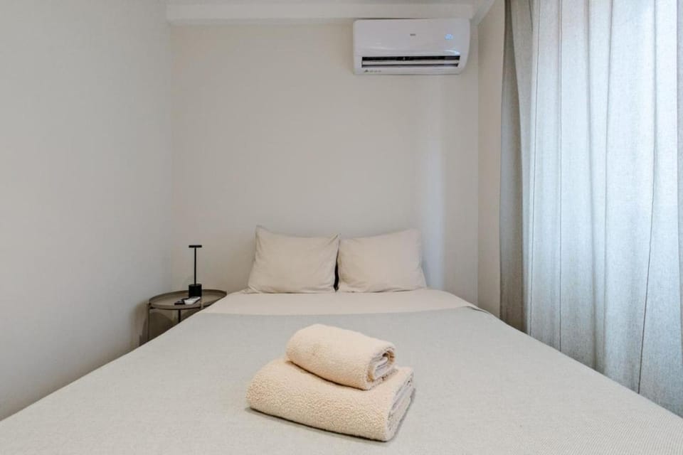 Lovely studio fully equipped near subway N5 Apartment in Lisbon