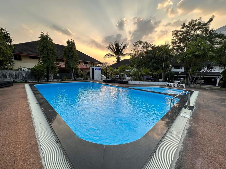 Pool view, Swimming pool, Swimming pool, sunbed