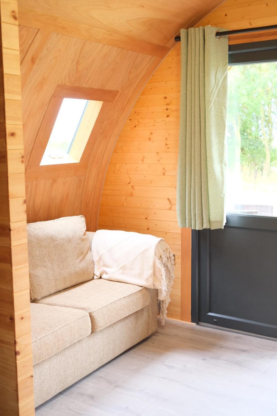 Cherry Meadow Glamping Luxury tent in Huntingdonshire District
