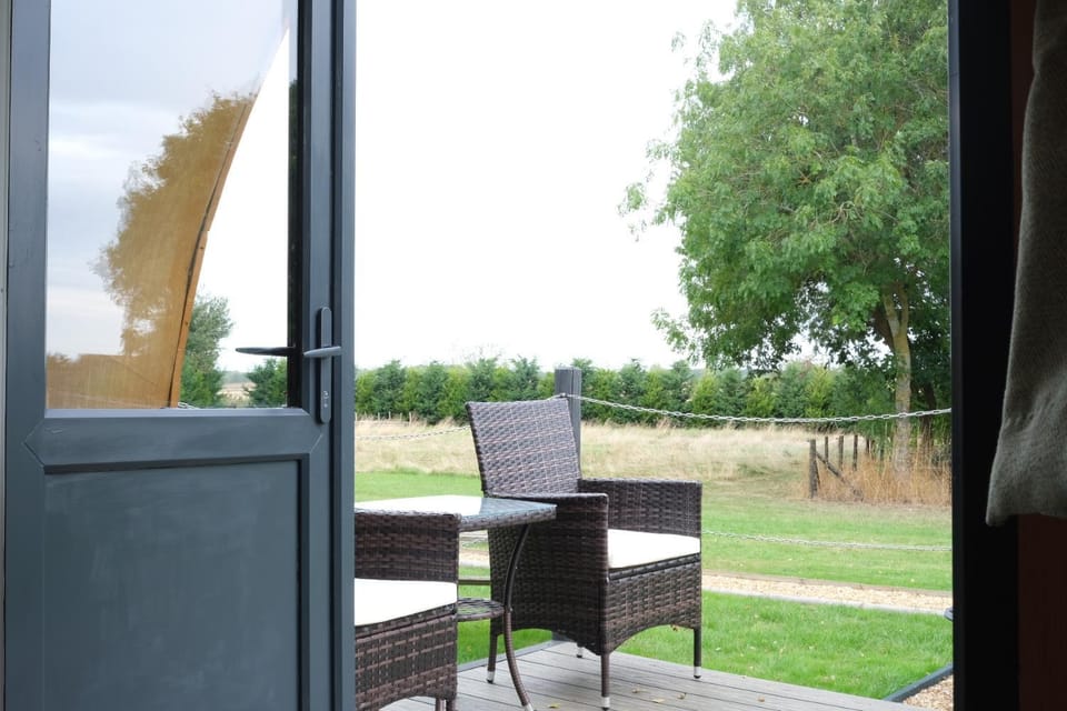 Cherry Meadow Glamping Luxury tent in Huntingdonshire District