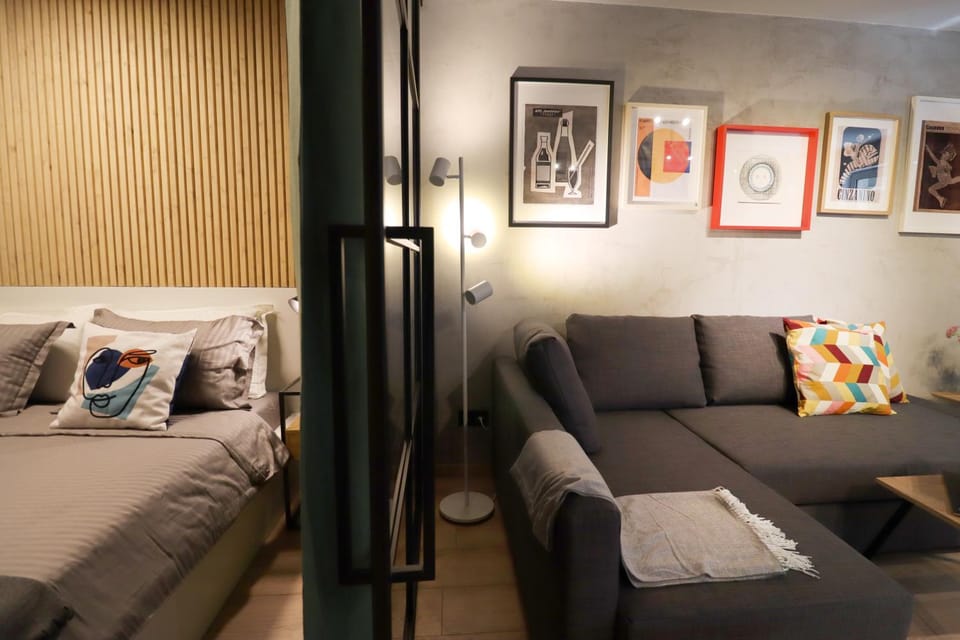 Bed, Living room, Bedroom