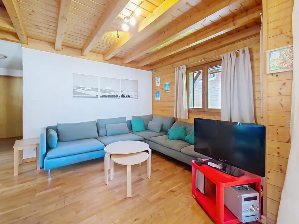 Communal lounge/ TV room, Living room