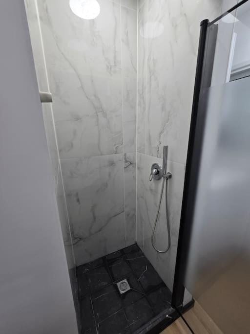 Ryo 37 דירת נופש מושלמת מרחק 5 דקות מחוף הים Apartment in Tel Aviv District