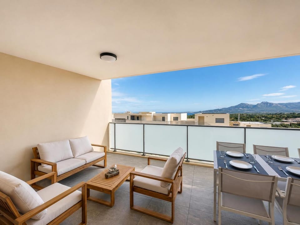 T3 vue sur la baie de Calvi Apartment in Calvi