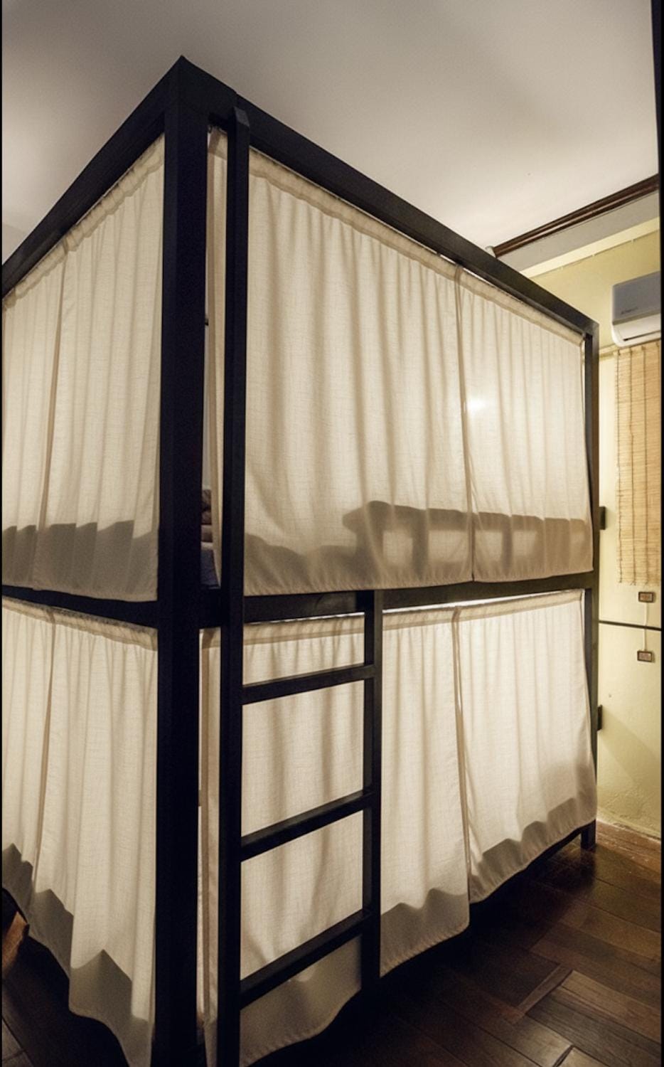 Property building, Bed, Bedroom