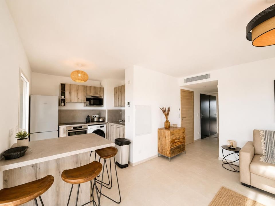 Appartement T2 avec vue mer et citadelle Apartment in Calvi