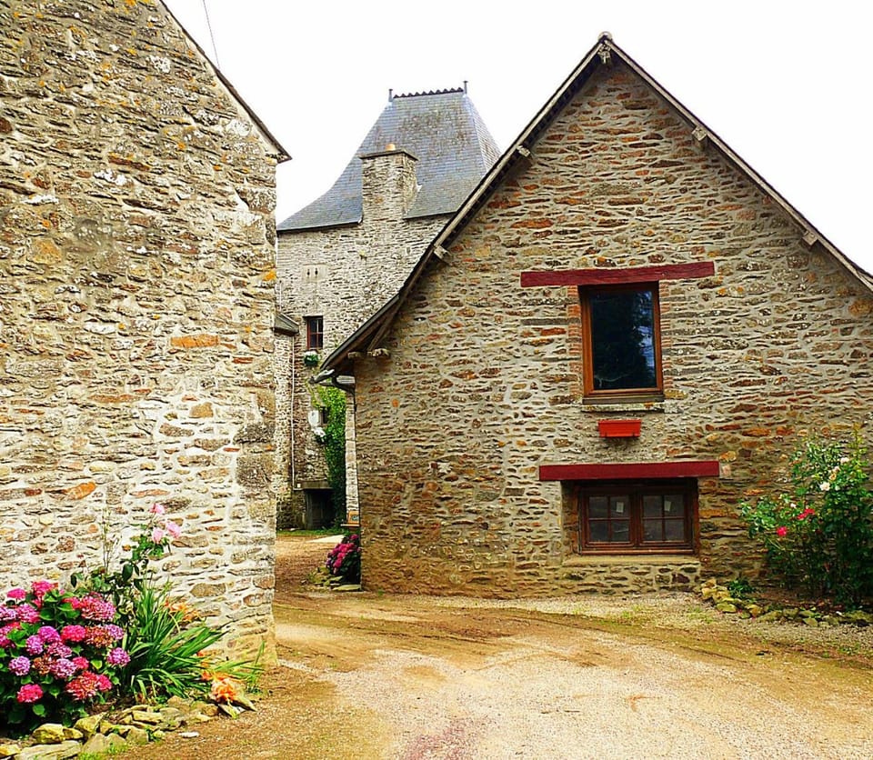 Manoir du Mur Apartment in Brittany