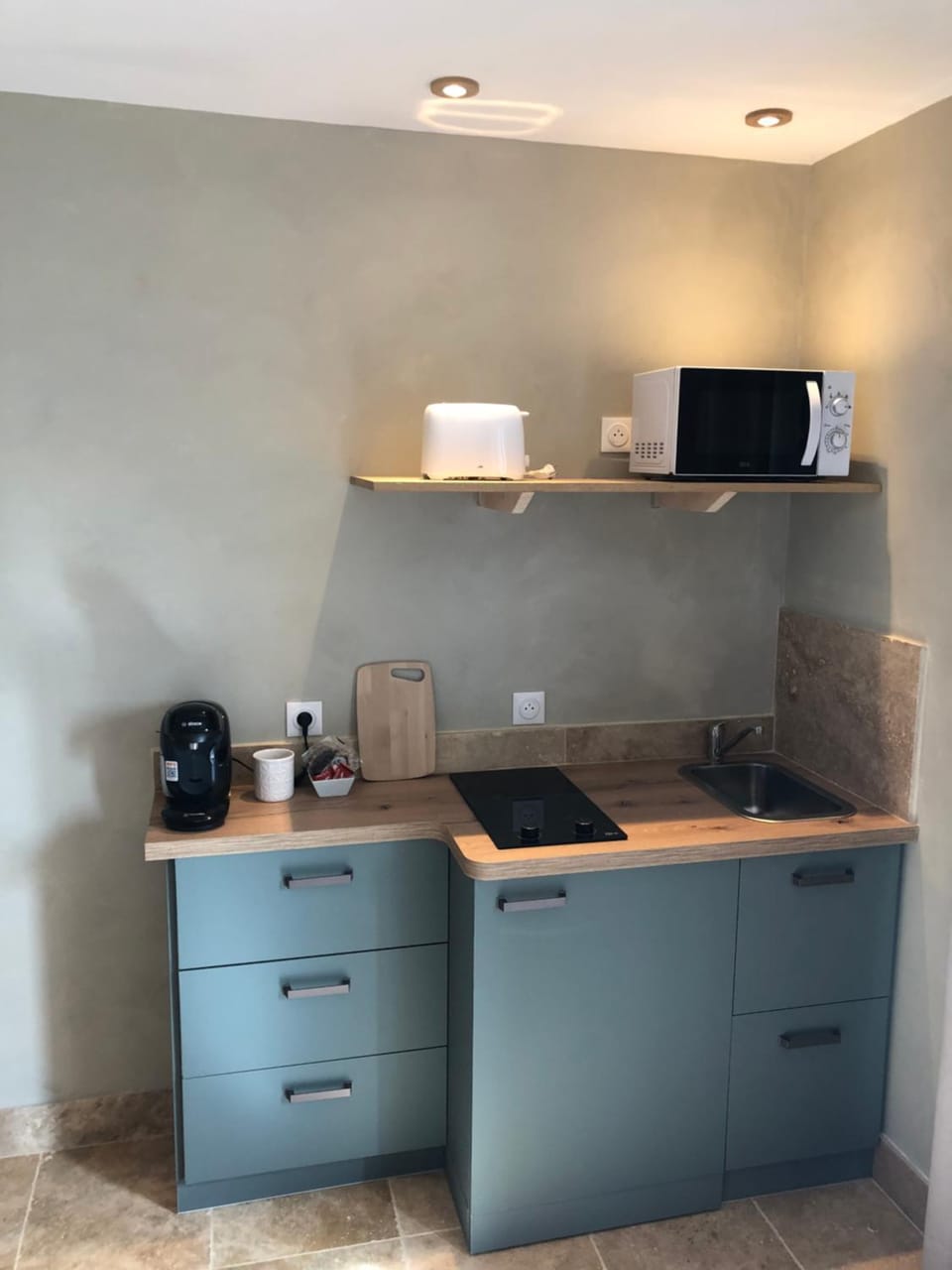 Coffee/tea facilities, Kitchen or kitchenette