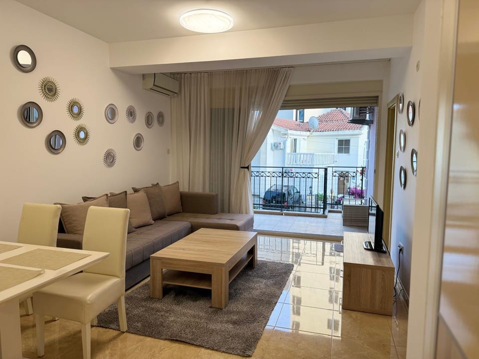 Viola Di Mare Apartments Apartment in Budva Municipality