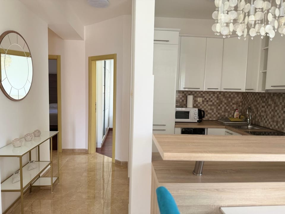 Viola Di Mare Apartments Apartment in Budva Municipality