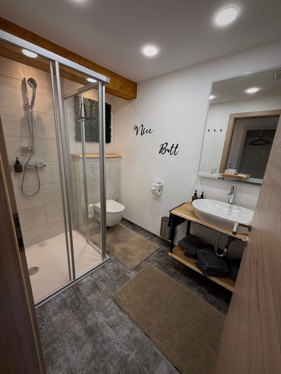 Shower, Bathroom, towels