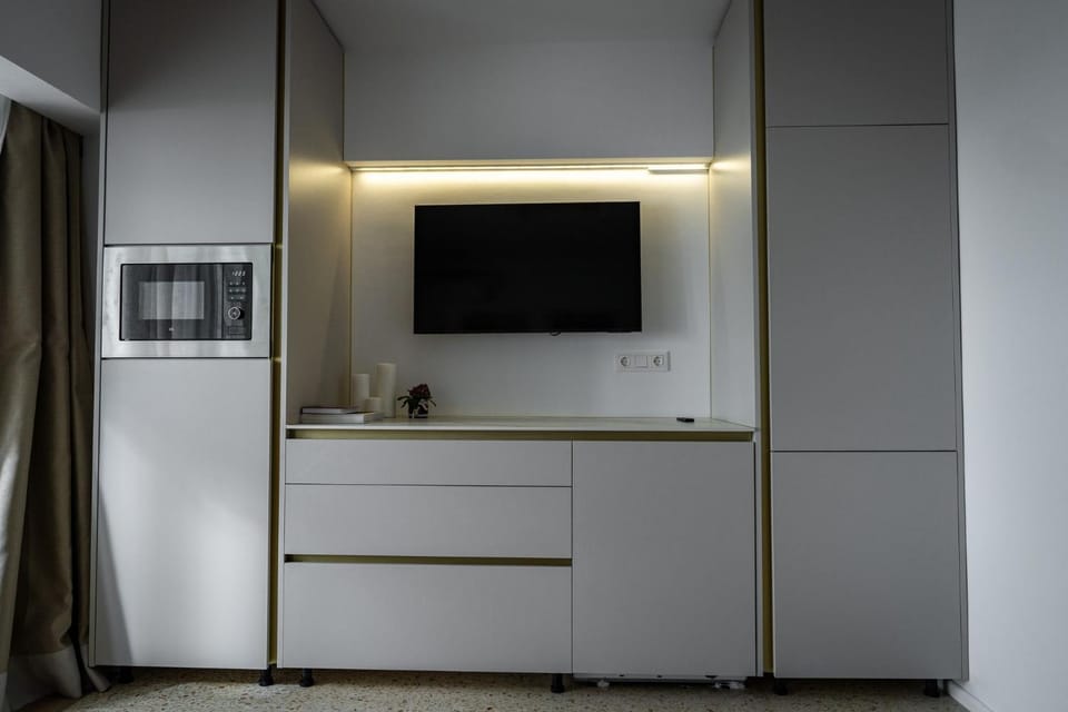 TV and multimedia, Kitchen or kitchenette