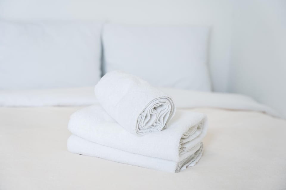Bed, Photo of the whole room, Bedroom, towels