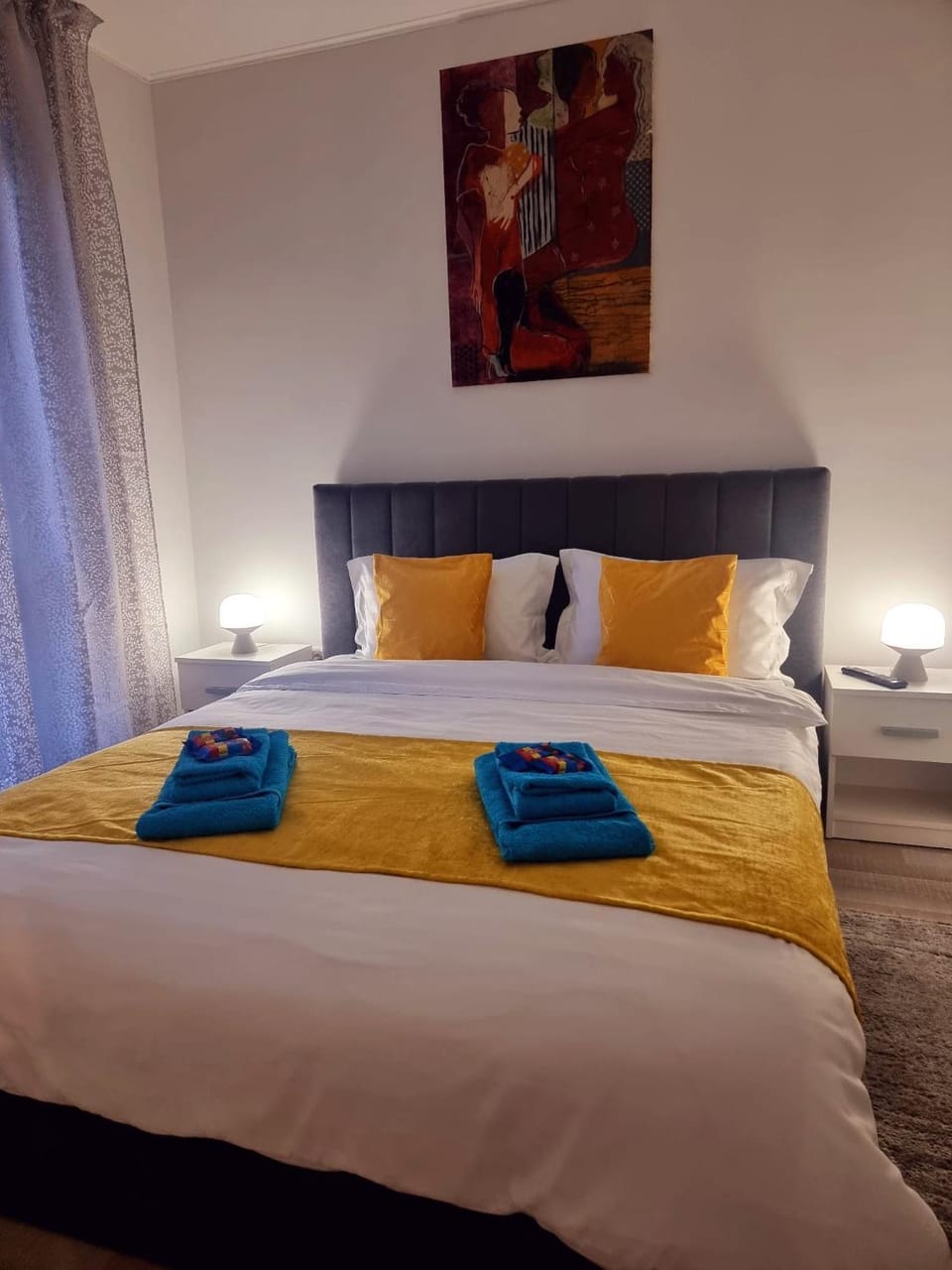 Bed, Night, towels