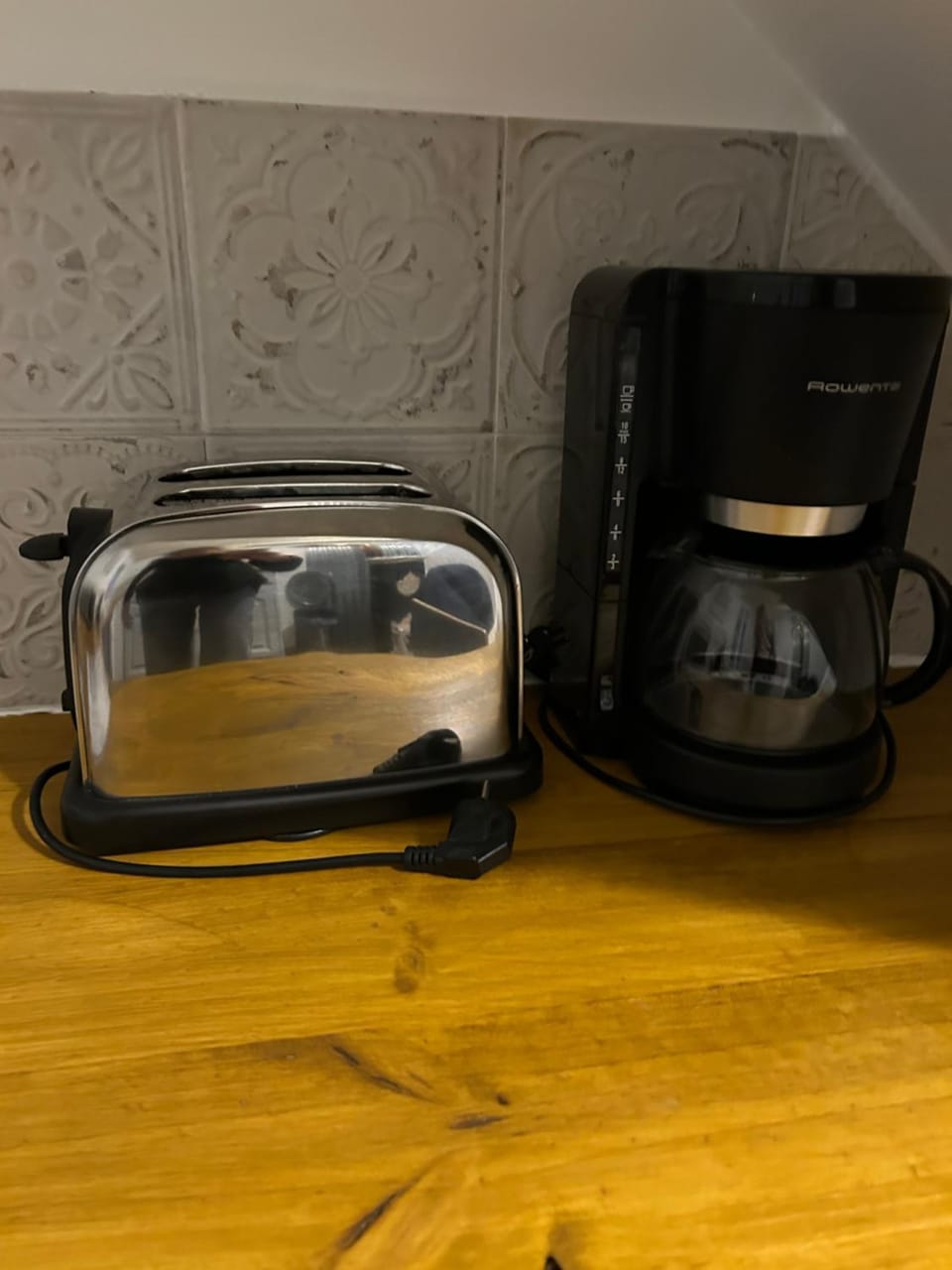 Coffee/tea facilities, toaster