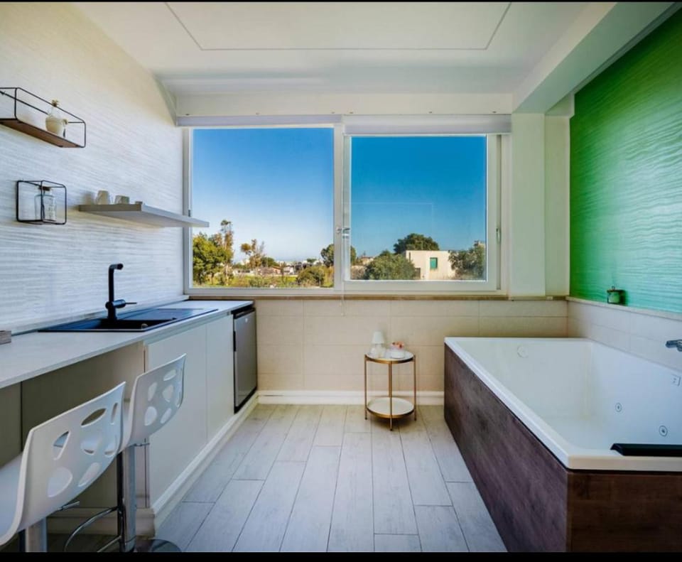 Suite La PerlaNera- TorreCanne Bed and Breakfast in Torre Canne