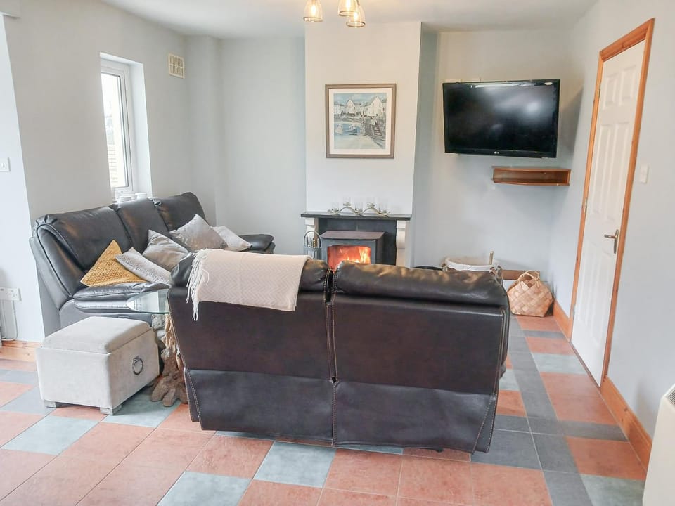 Communal lounge/ TV room, Living room