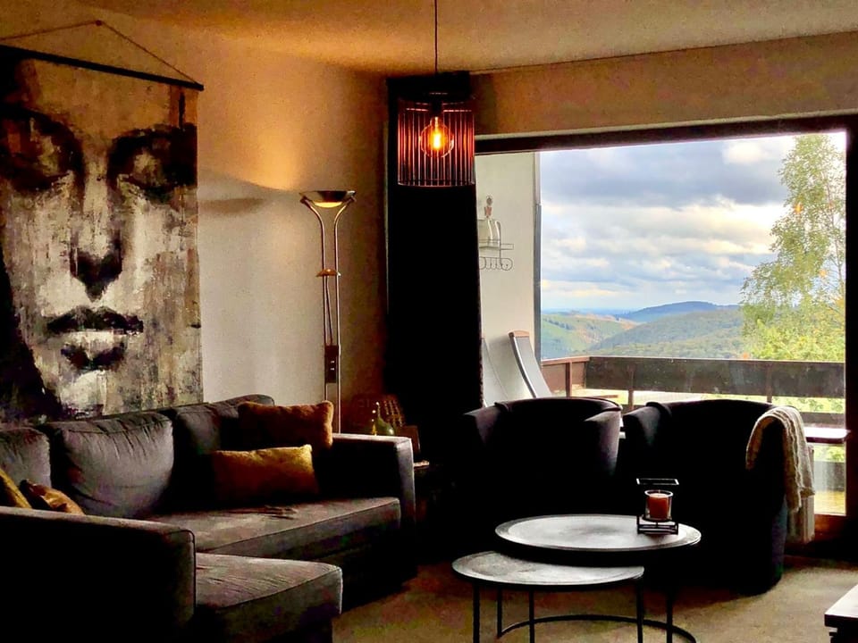 Living room, Seating area