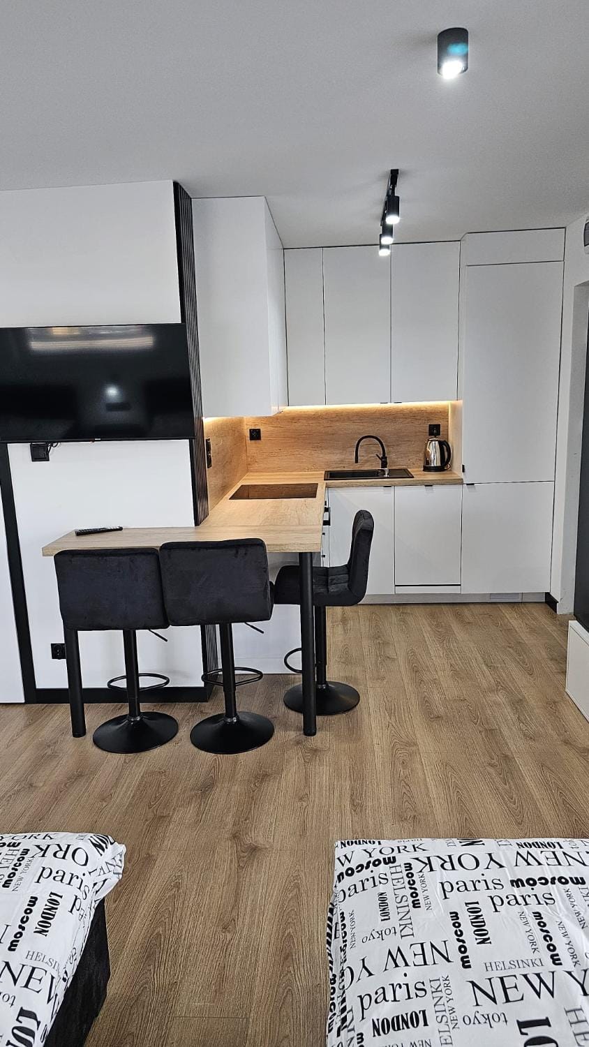 TV and multimedia, Kitchen or kitchenette, Dining area