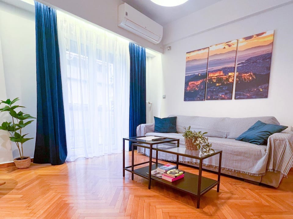 Living room, Seating area, air conditioner