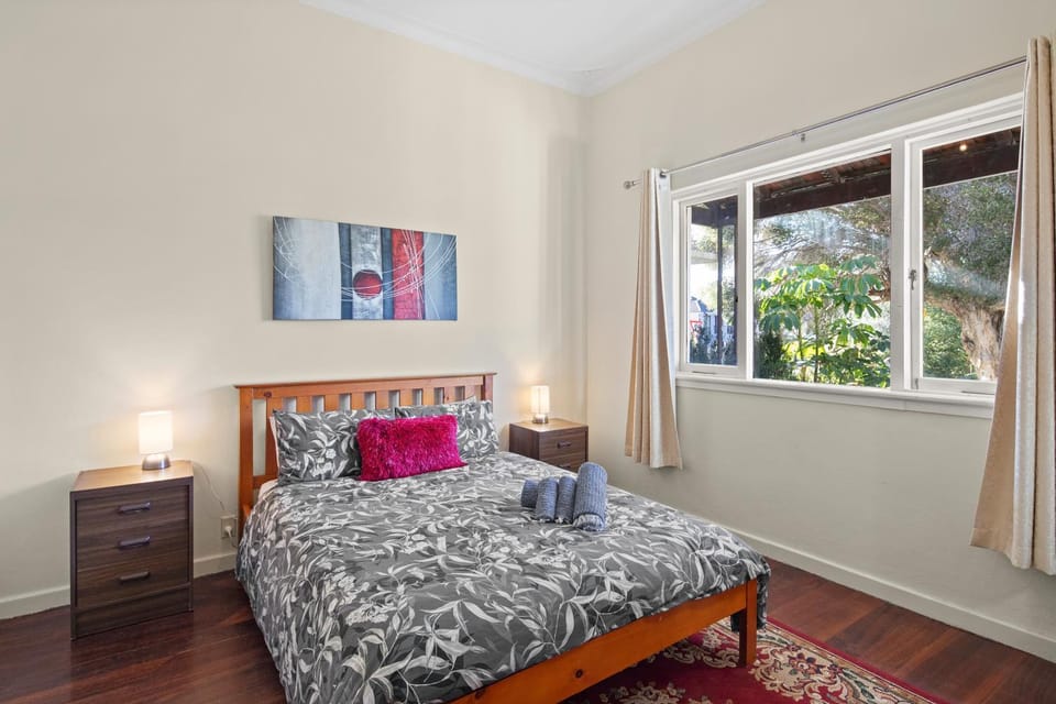 69 RUSTIC CHARACTER HOME IN HIGHGATE House in Perth
