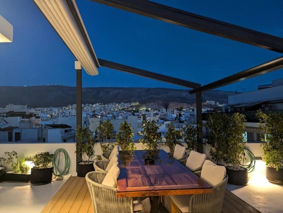 Loft with Panoramic View near the center of Athens Apartment in Athens