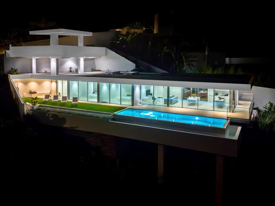 Property building, Night