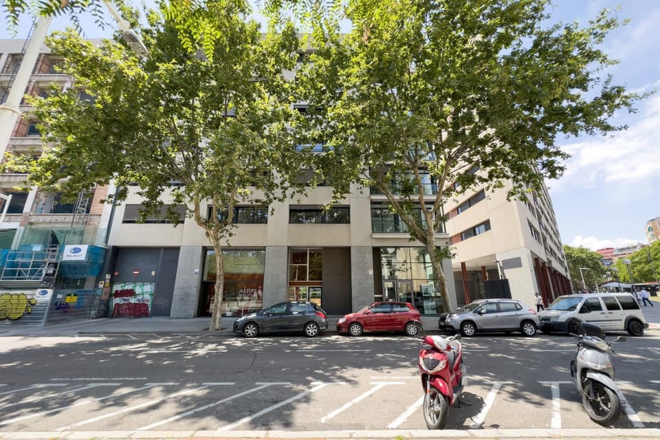 Neighbourhood, Street view, Location, Parking