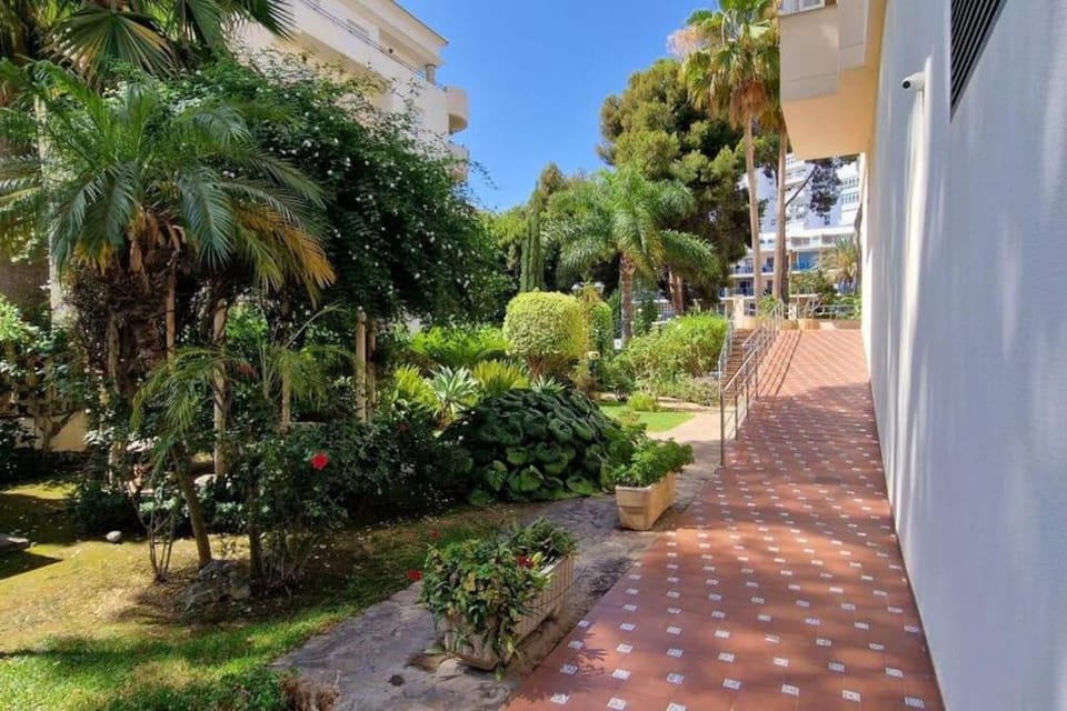 Property building, Garden