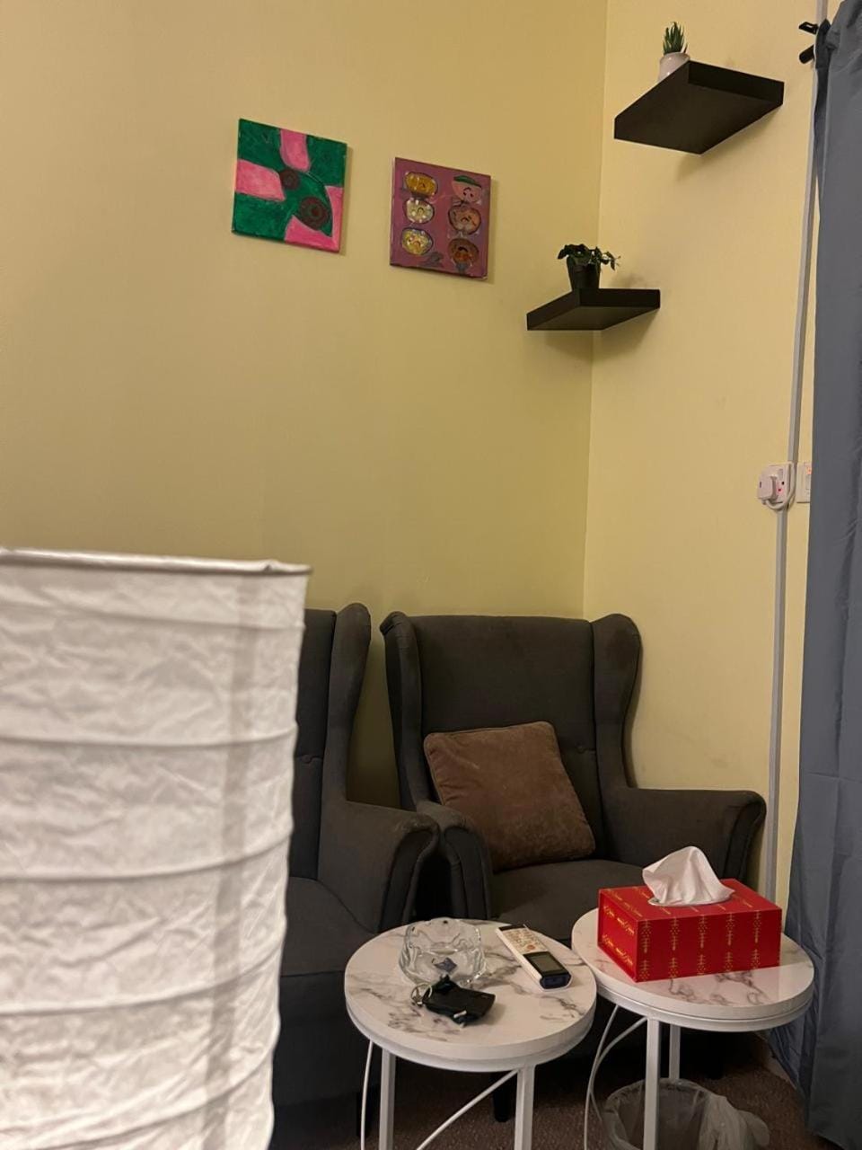 Living room, Seating area