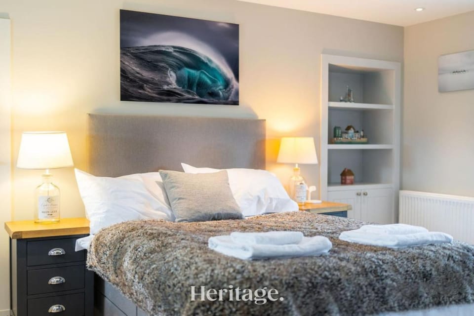 Beach Cottage, Pet & Family Friendly Stay in Moray Apartment in Lossiemouth