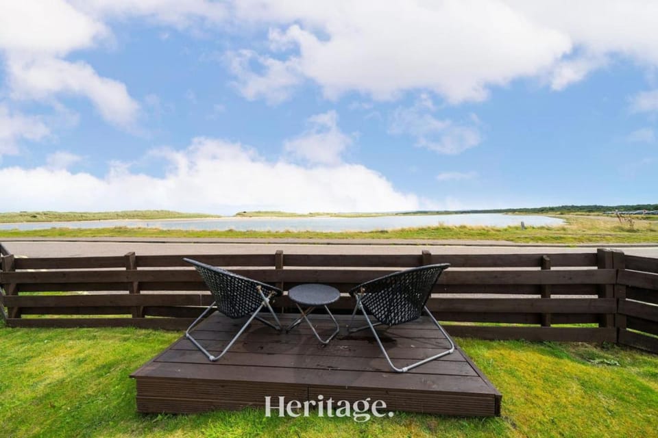 Beach Cottage, Pet & Family Friendly Stay in Moray Apartment in Lossiemouth