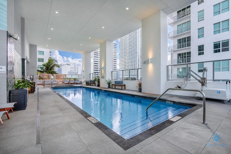 Swimming pool