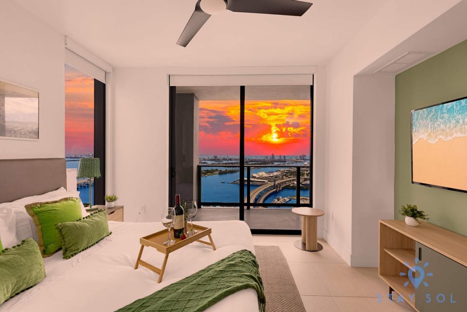Luxury Apartment 3 Bedrooms Pool Gym Views & More Apartment in Miami