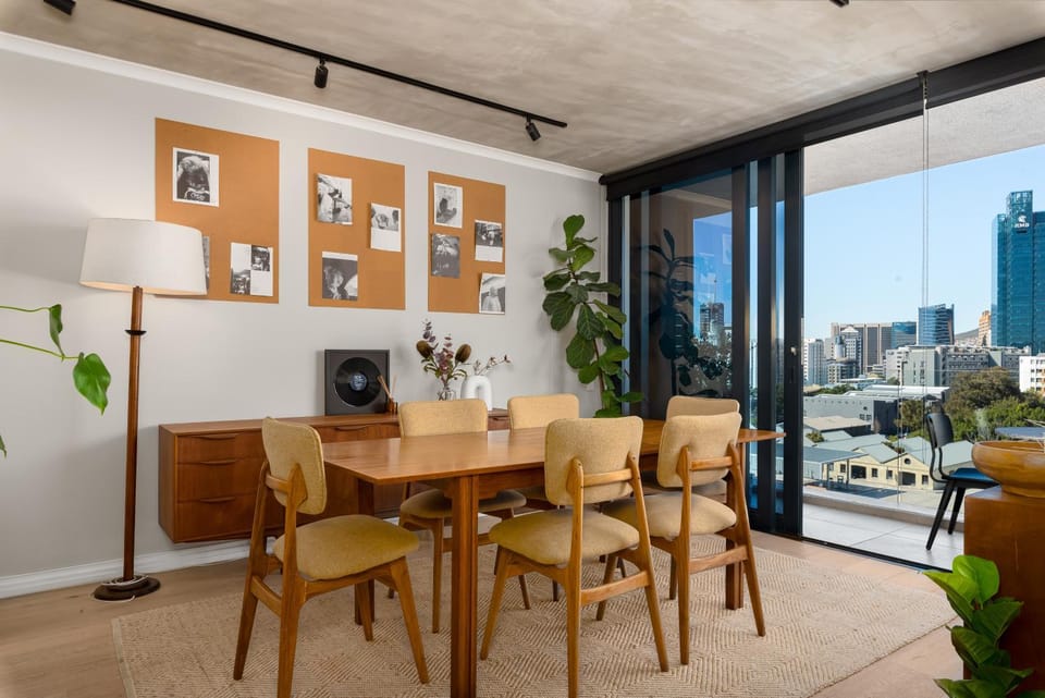 Skyline Penthouse, Private Pool & Rooftop Oasis Apartment in Cape Town