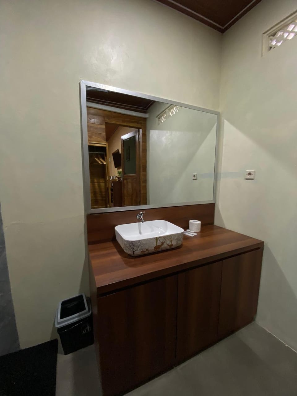 Han's Villa Bed and Breakfast in West Nusa Tenggara, Indonesia