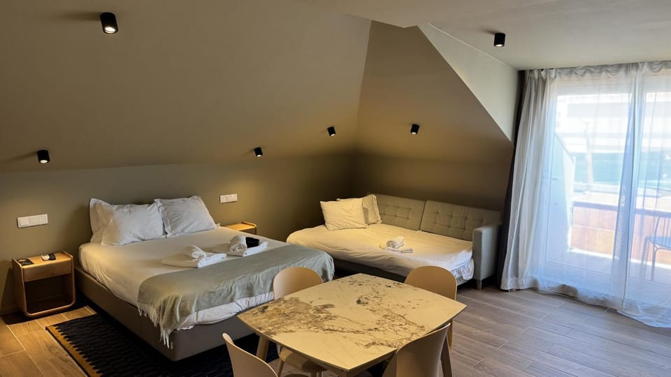 Lovely studio fully equipped near subway N12 Apartment in Lisbon
