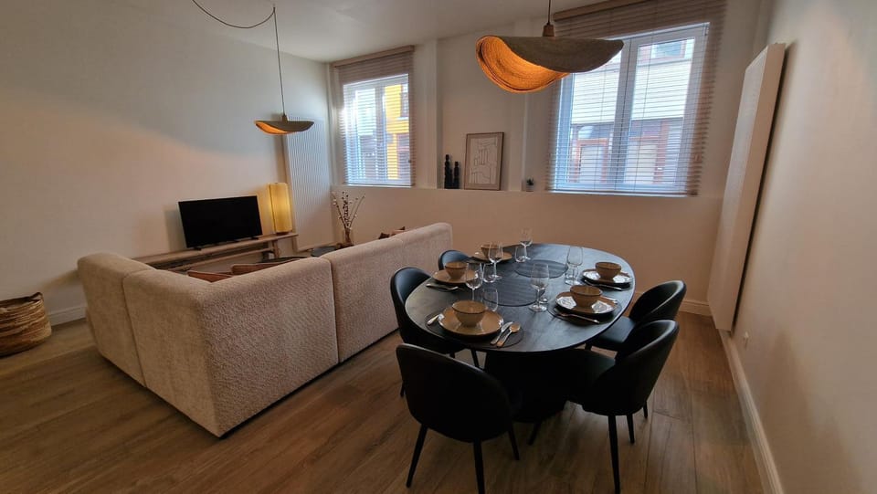 Living room, Food and drinks