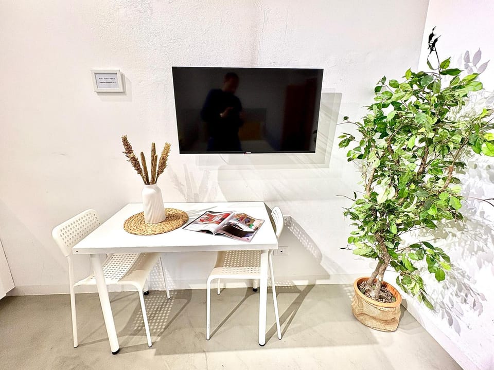 TV and multimedia, Dining area