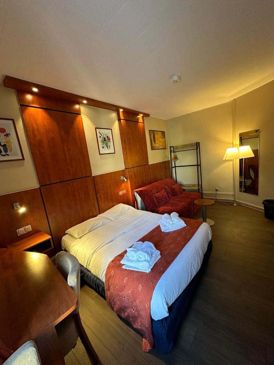 Hôtel Victoria Hotel in Reims