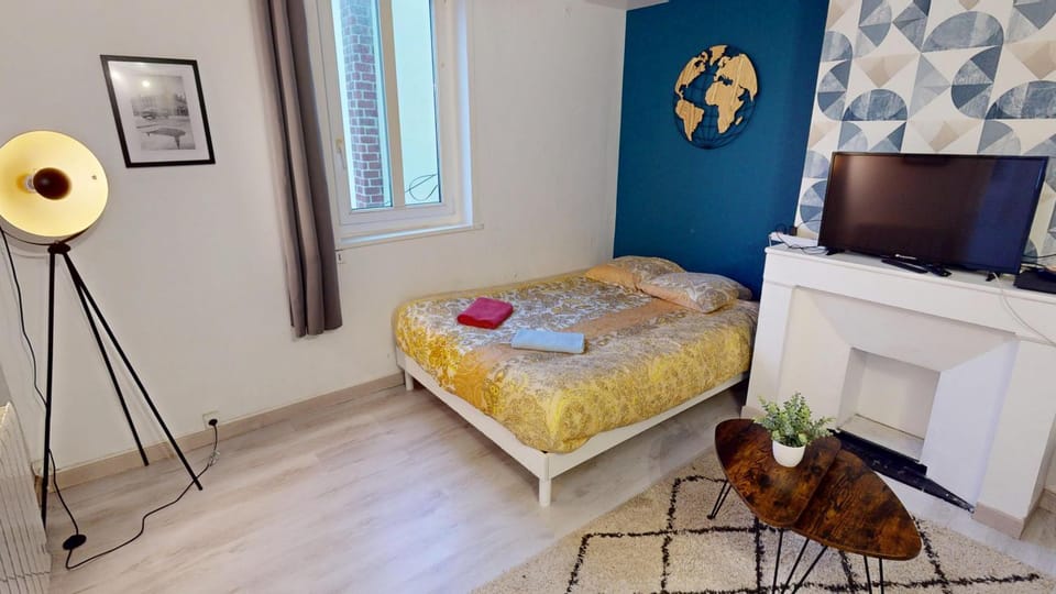 Living room, Photo of the whole room, Bedroom