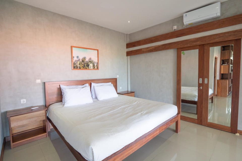 Bedroom, air conditioner