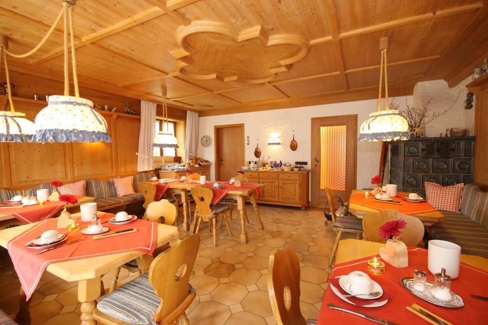 Breakfast, Buffet breakfast